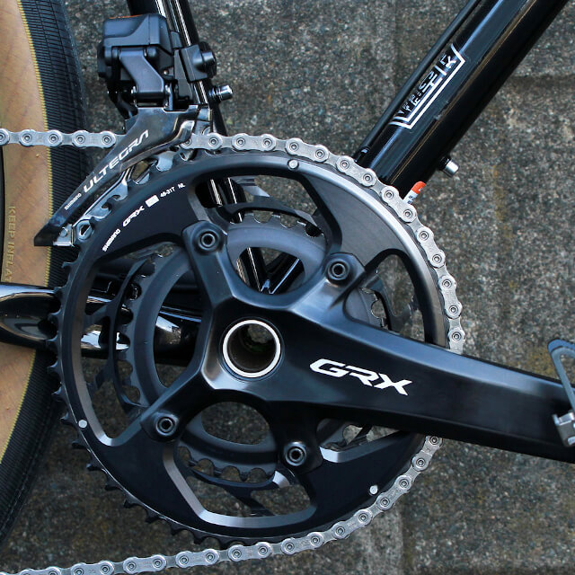 【Youtube】どんな自転車でもできる？既存の完成車クロモリフレームをDi2で内装化できますか？ミッドナイトスペシャルでご説明いたします + ディレーラーの設定方法